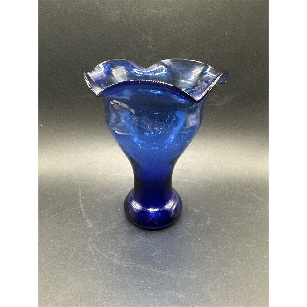 Blue Art Glass Wavey Ruffle Vase 5 1/5” H Cobalt Blue Hand blown